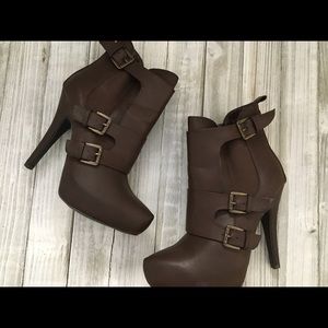 Guess brown heel boots size 7m